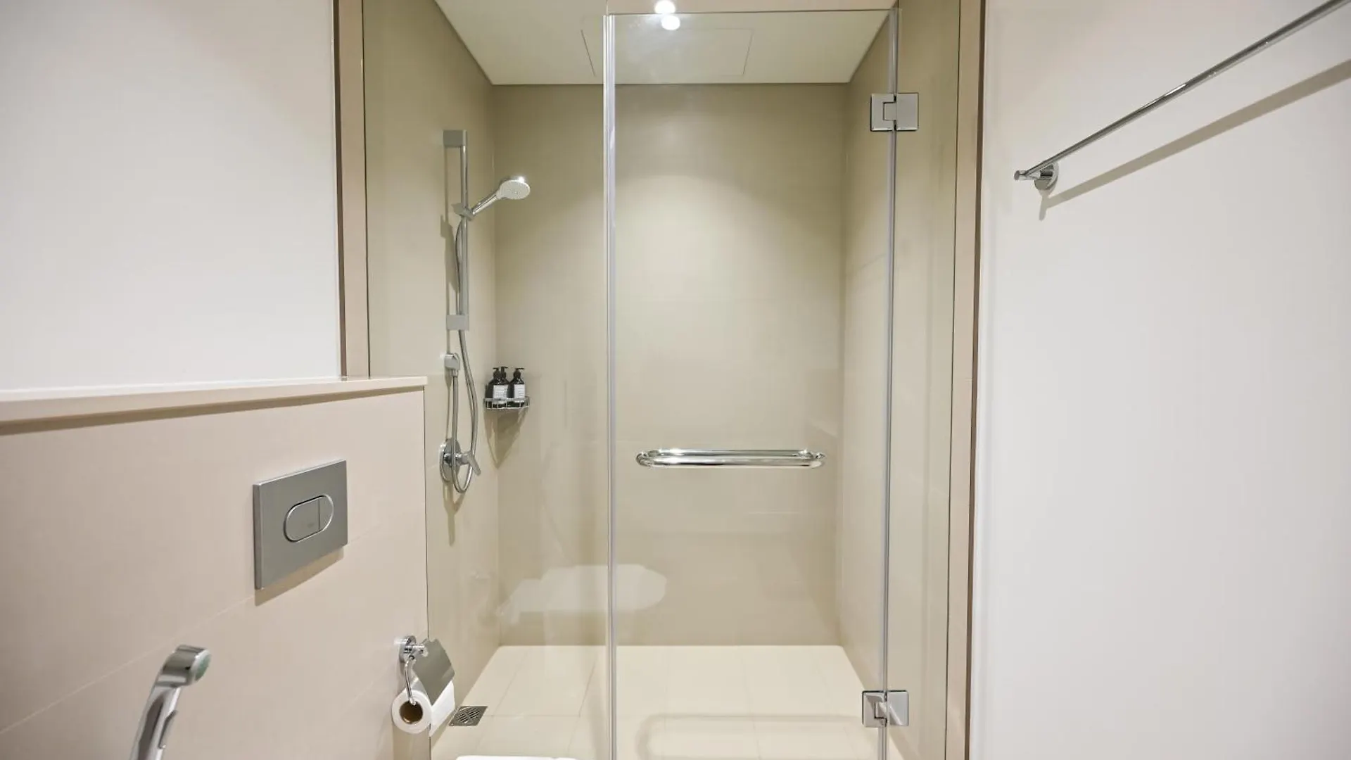 Apartment Burj Khalifa View, Luxury Two-Bedroom Residence, Playstation 5, Swimming Pool And Fitness Center Dubai