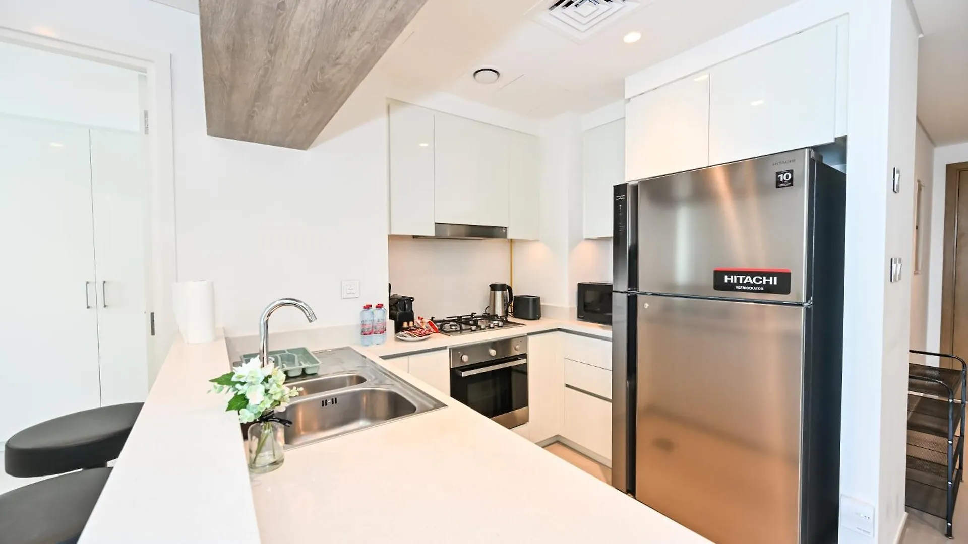 Apartment Burj Khalifa View, Luxury Two-Bedroom Residence, Playstation 5, Swimming Pool And Fitness Center Dubai