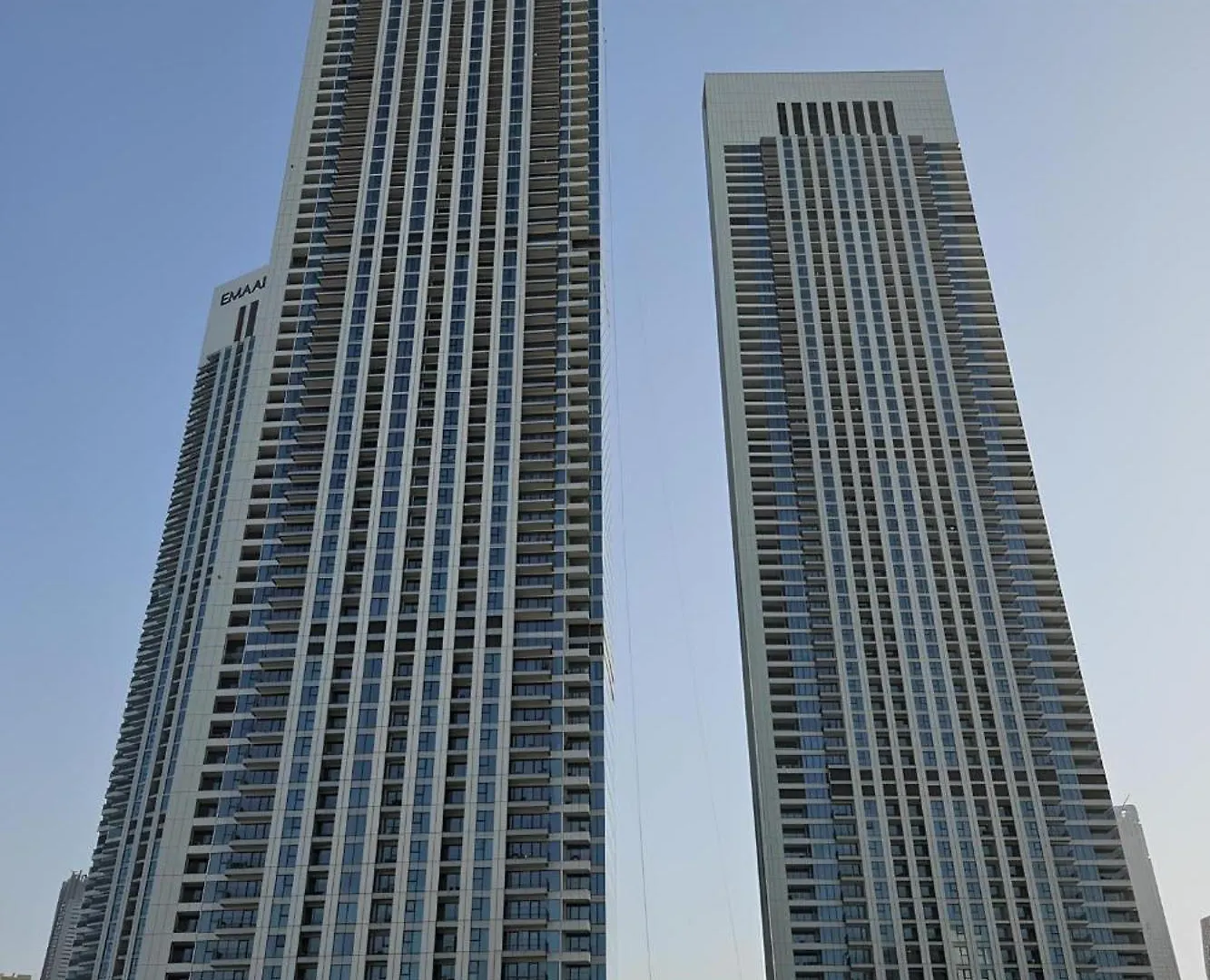 Burj Khalifa View, Luxury Two-Bedroom Residence, Playstation 5, Swimming Pool And Fitness Center Dubai